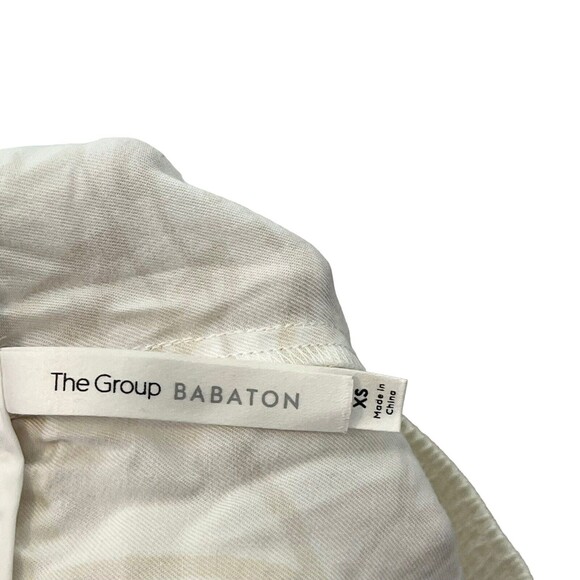 Welcome to my closet! - Picture 7 of 9